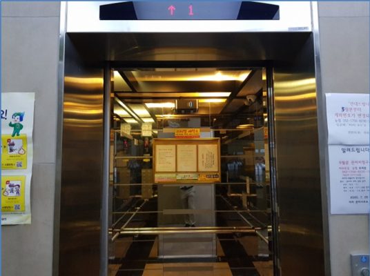 Lắp đặt Puresys AIO-M diệt khuẩn trong thang máy